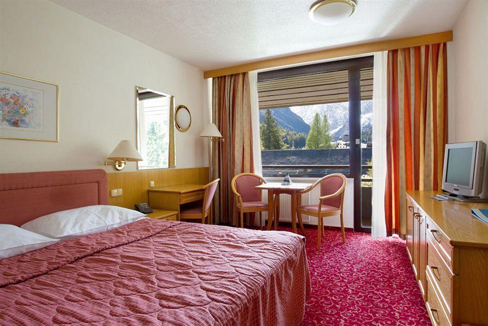 Kompas Hotel 4*